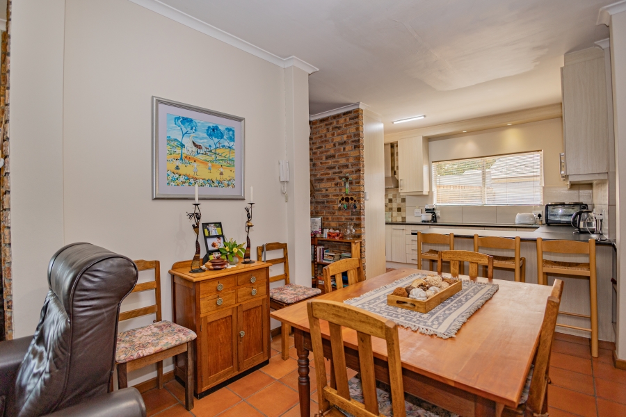 4 Bedroom Property for Sale in Amandelrug Western Cape